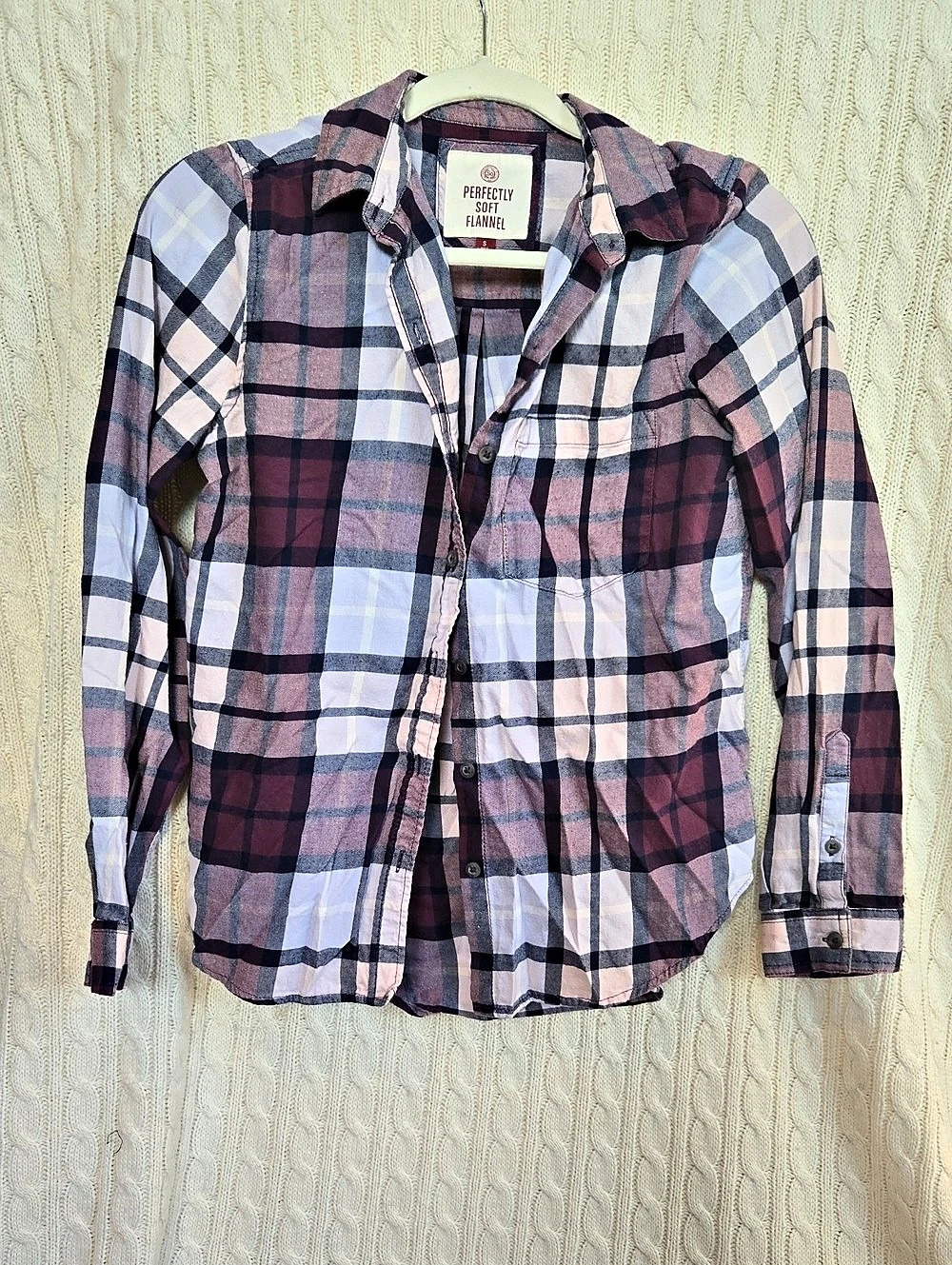SO Perfectly Soft Flannel Button-Up Shirt Purple & White Small